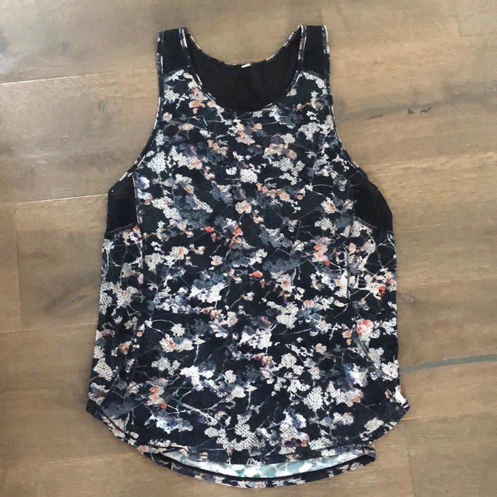 LULULEMON TANK